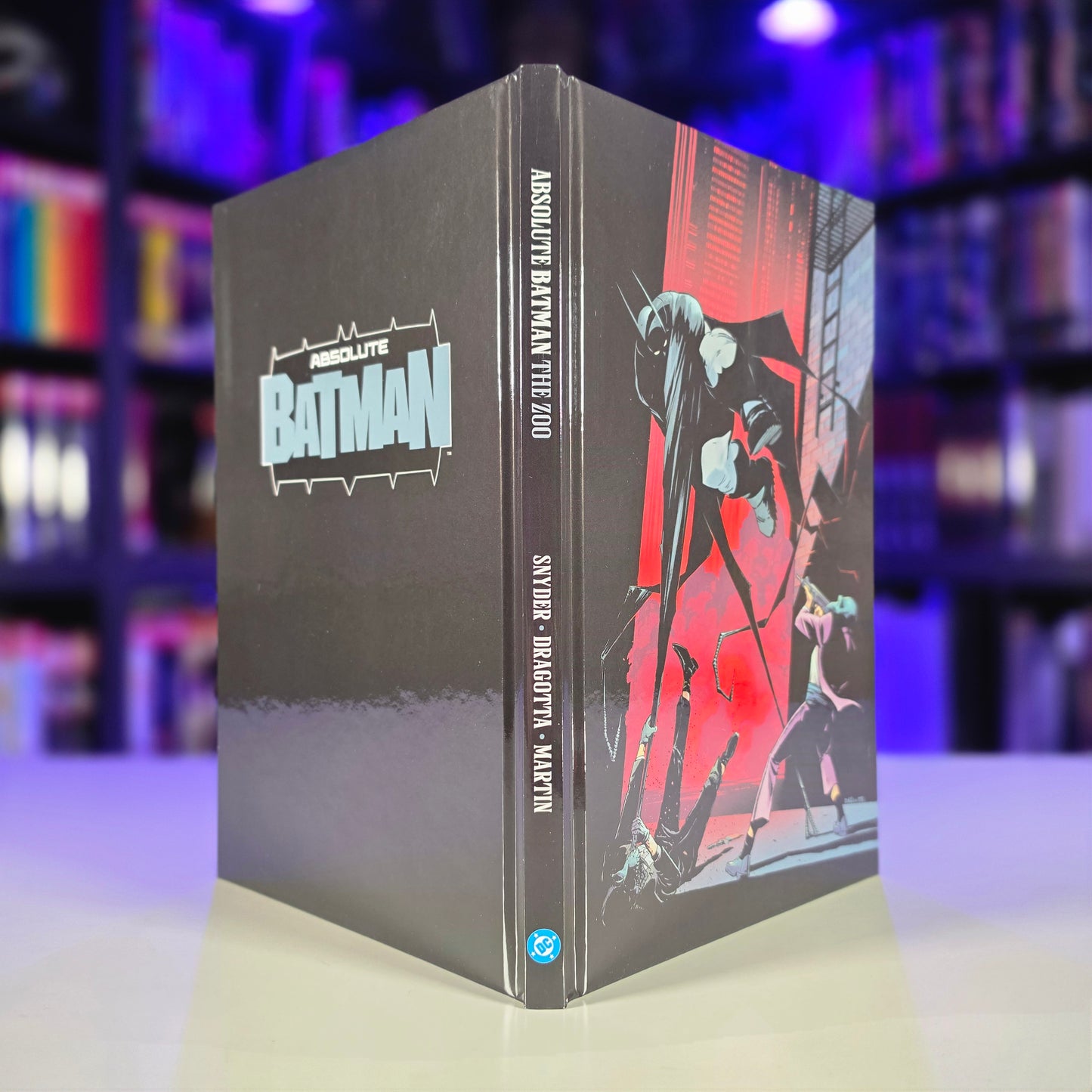FCBD 2026 - ABSOLUTE BATMAN HC VOL 01 THE ZOO JIM LEE VARIANT